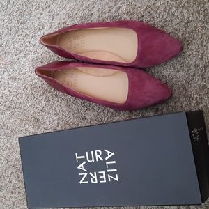 Naturalizer womens flats size 5M